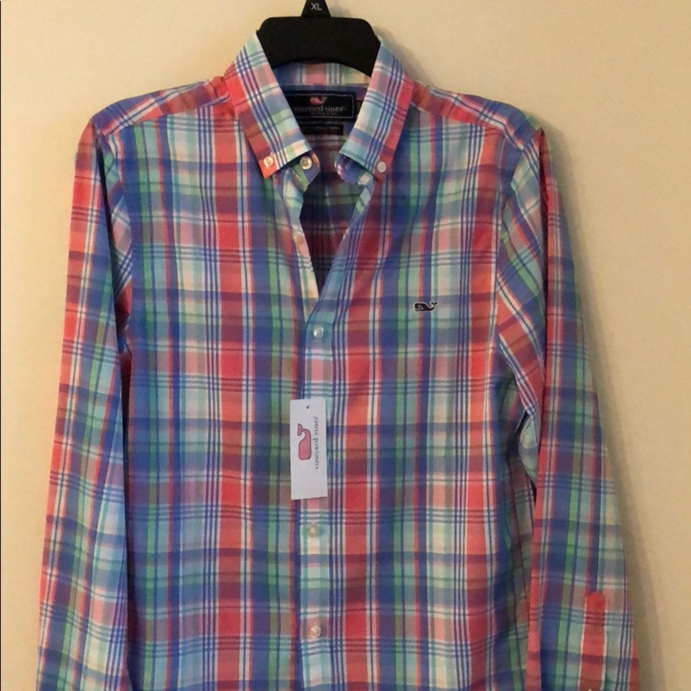 Vineyard Vines men’s sm lightweight bright colors!